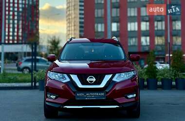 Внедорожник / Кроссовер Nissan Rogue 2016 в 