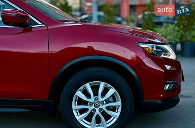 Внедорожник / Кроссовер Nissan Rogue 2016 в 