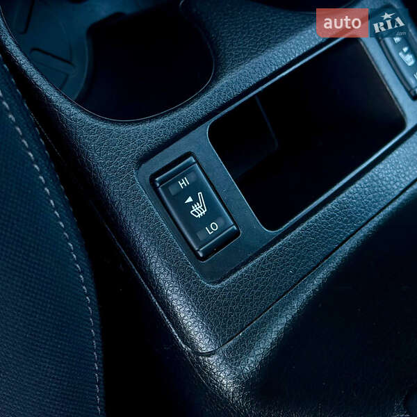 Позашляховик / Кросовер Nissan Rogue 2016 в Києві фото 32 Позашляховик / Кросовер Nissan Rogue 2016 в Києві