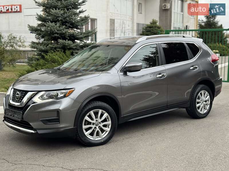 Позашляховик / Кросовер Nissan Rogue 2018 в 