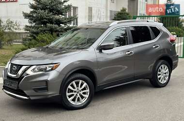 Позашляховик / Кросовер Nissan Rogue 2018 в 