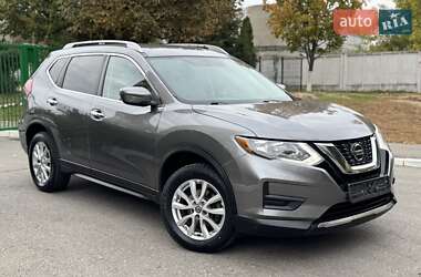 Позашляховик / Кросовер Nissan Rogue 2018 в 