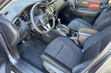 Позашляховик / Кросовер Nissan Rogue 2018 в 