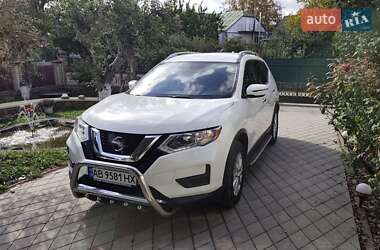 Позашляховик / Кросовер Nissan Rogue 2017 в Тростянці