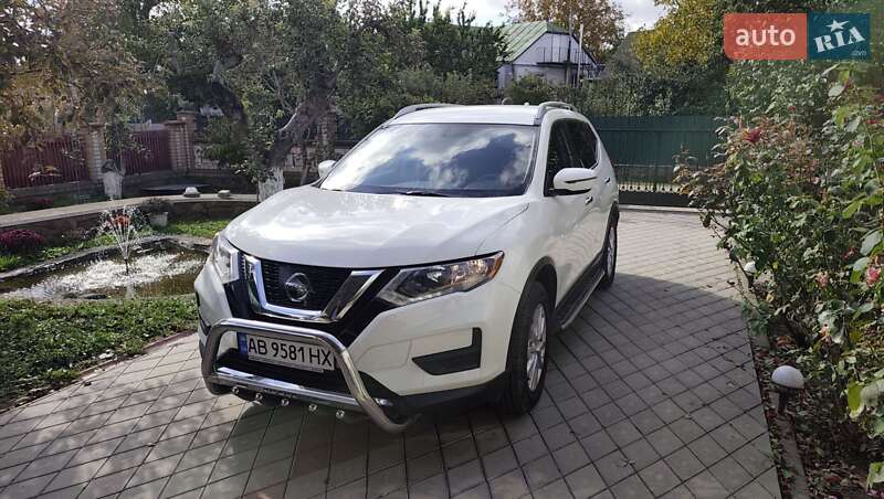 Внедорожник / Кроссовер Nissan Rogue 2017 в Тростянце фото Внедорожник / Кроссовер Nissan Rogue 2017 в Тростянце
