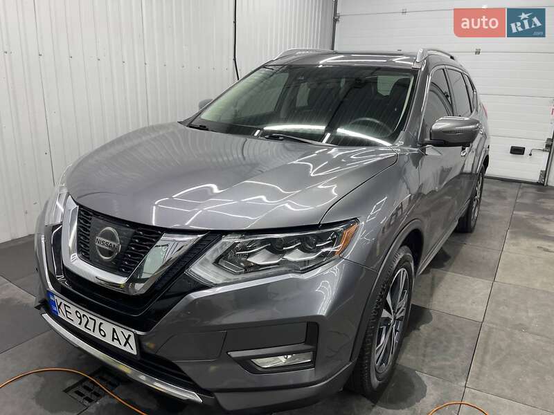 Внедорожник / Кроссовер Nissan Rogue 2016 в Днепре