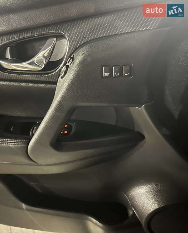 Позашляховик / Кросовер Nissan Rogue 2019 в Тернополі фото 14 Позашляховик / Кросовер Nissan Rogue 2019 в Тернополі