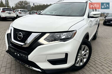 Внедорожник / Кроссовер Nissan Rogue 2017 в 