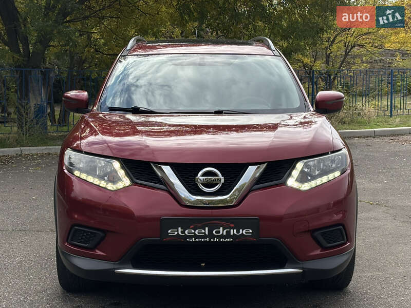 Внедорожник / Кроссовер Nissan Rogue 2016 в Николаеве