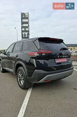 Внедорожник / Кроссовер Nissan Rogue 2023 в 