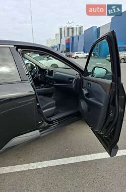 Внедорожник / Кроссовер Nissan Rogue 2023 в 