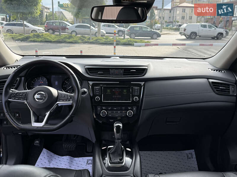 Внедорожник / Кроссовер Nissan Rogue 2018 в Луцке