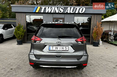 Внедорожник / Кроссовер Nissan Rogue 2017 в 