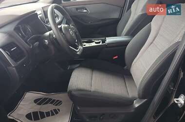 Внедорожник / Кроссовер Nissan Rogue 2021 в 