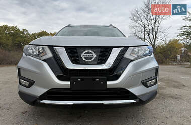 Внедорожник / Кроссовер Nissan Rogue 2017 в Днепре