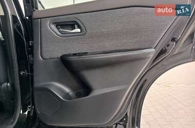 Внедорожник / Кроссовер Nissan Rogue 2021 в 
