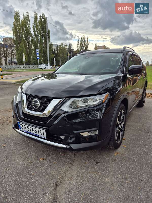 Позашляховик / Кросовер Nissan Rogue 2018 в Кропивницькому фото Позашляховик / Кросовер Nissan Rogue 2018 в Кропивницькому
