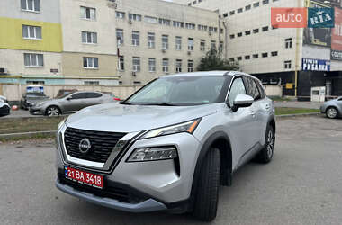 Внедорожник / Кроссовер Nissan Rogue 2023 в 
