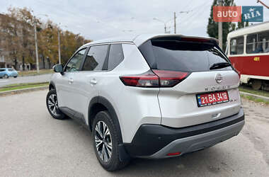 Внедорожник / Кроссовер Nissan Rogue 2023 в 