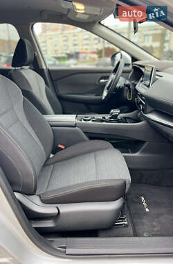 Внедорожник / Кроссовер Nissan Rogue 2023 в 