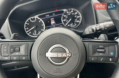 Внедорожник / Кроссовер Nissan Rogue 2023 в 