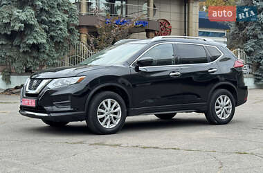 Позашляховик / Кросовер Nissan Rogue 2020 в Полтаві
