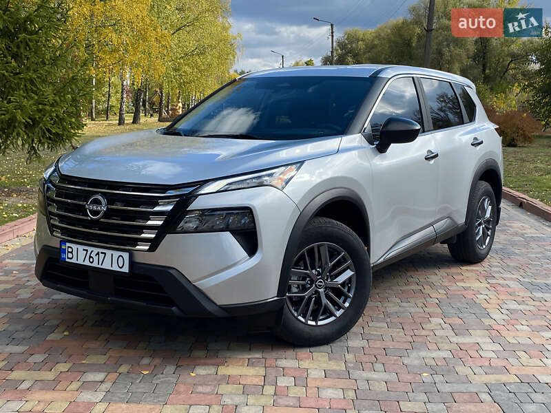 Внедорожник / Кроссовер Nissan Rogue 2024 в Киеве