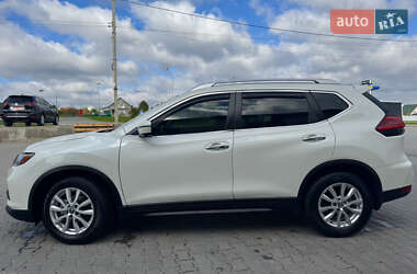 Внедорожник / Кроссовер Nissan Rogue 2017 в 
