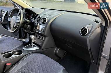 Внедорожник / Кроссовер Nissan Rogue 2015 в 