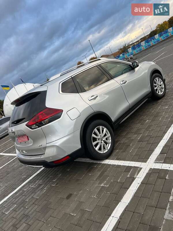 Внедорожник / Кроссовер Nissan Rogue 2019 в Шептицькому