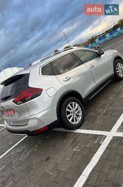 Позашляховик / Кросовер Nissan Rogue 2019 в 