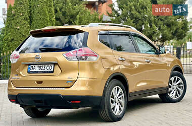 Внедорожник / Кроссовер Nissan Rogue 2014 в 
