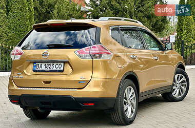 Внедорожник / Кроссовер Nissan Rogue 2014 в 