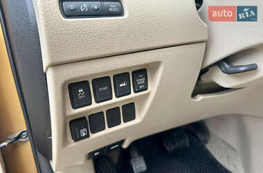 Внедорожник / Кроссовер Nissan Rogue 2014 в 