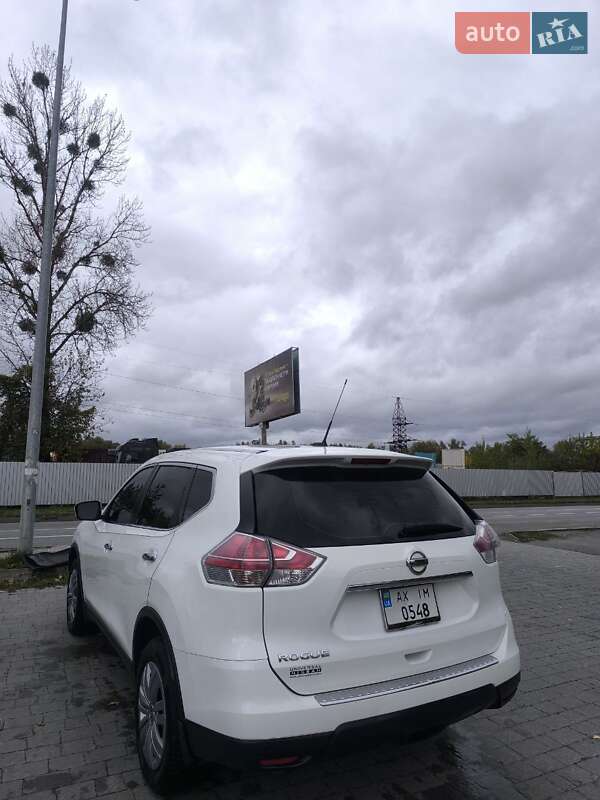 Внедорожник / Кроссовер Nissan Rogue 2015 в Ивано-Франковске