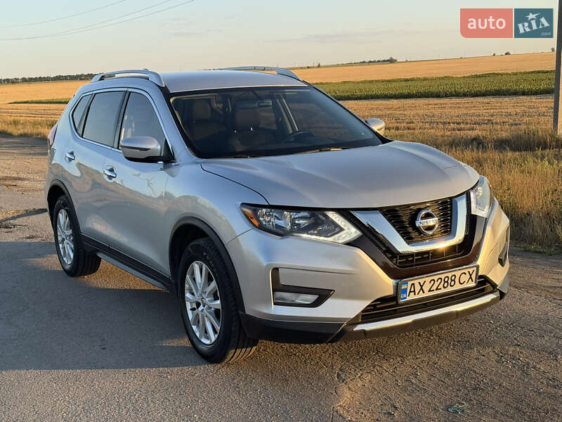 Внедорожник / Кроссовер Nissan Rogue 2016 в Днепре