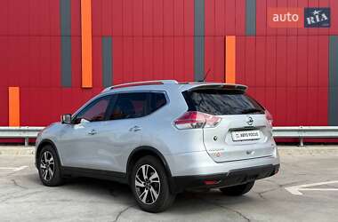 Внедорожник / Кроссовер Nissan Rogue 2015 в 