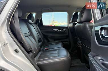 Внедорожник / Кроссовер Nissan Rogue 2015 в 