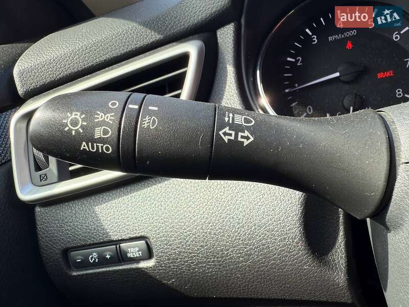 Позашляховик / Кросовер Nissan Rogue 2015 в Києві фото 21 Позашляховик / Кросовер Nissan Rogue 2015 в Києві