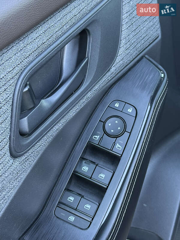 Внедорожник / Кроссовер Nissan Rogue 2021 в Шептицькому