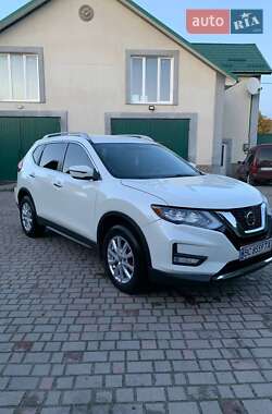 Позашляховик / Кросовер Nissan Rogue 2018 в Львові