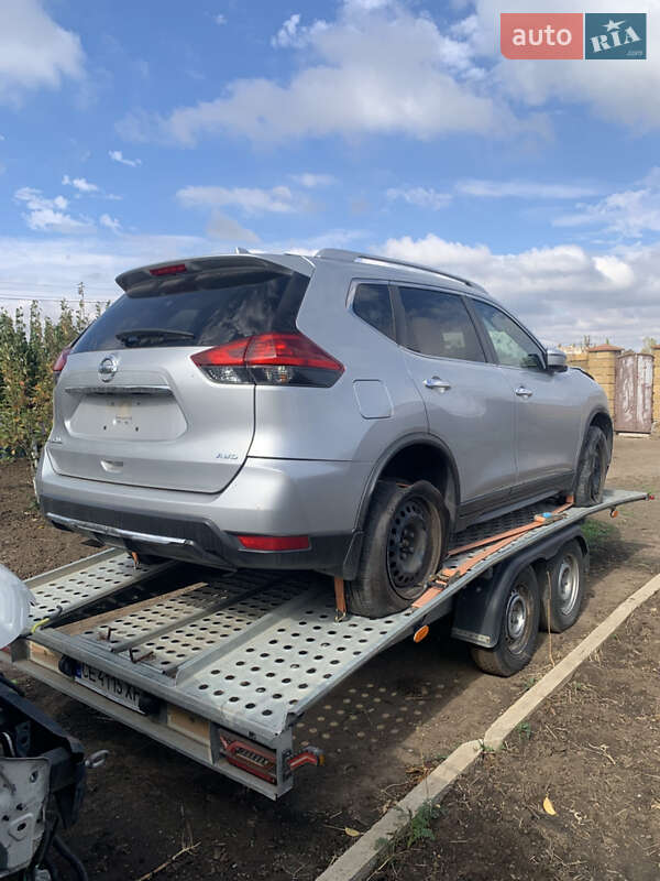 Внедорожник / Кроссовер Nissan Rogue 2017 в Николаеве