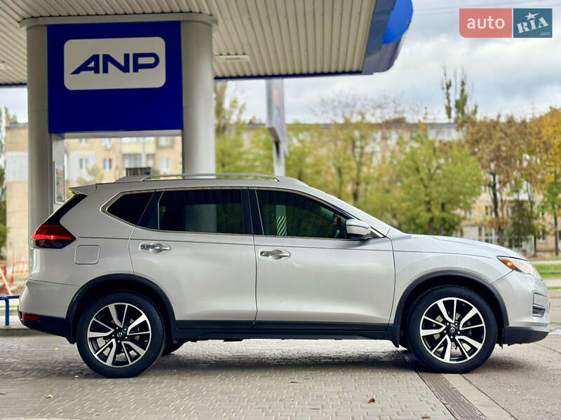 Внедорожник / Кроссовер Nissan Rogue 2016 в Николаеве