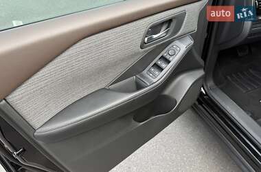 Внедорожник / Кроссовер Nissan Rogue 2022 в 