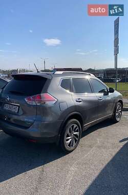 Внедорожник / Кроссовер Nissan Rogue 2015 в 