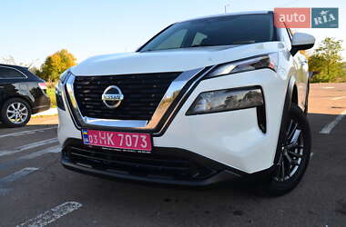 Внедорожник / Кроссовер Nissan Rogue 2021 в 