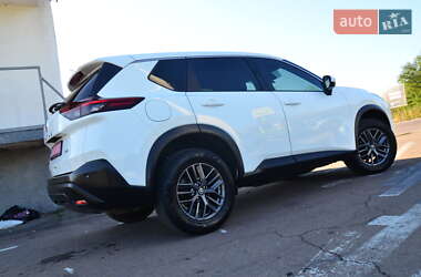 Внедорожник / Кроссовер Nissan Rogue 2021 в 