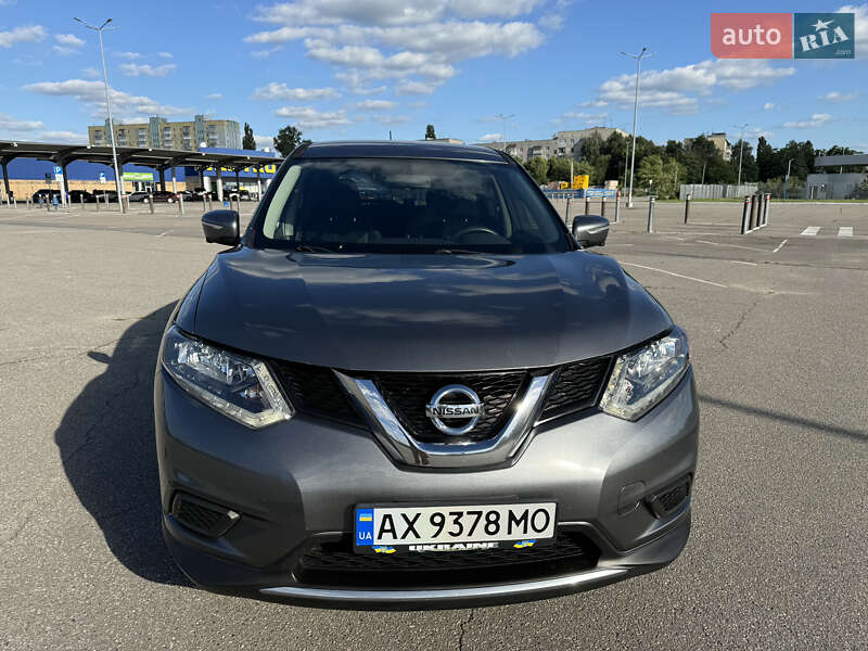 Внедорожник / Кроссовер Nissan Rogue 2016 в Харькове