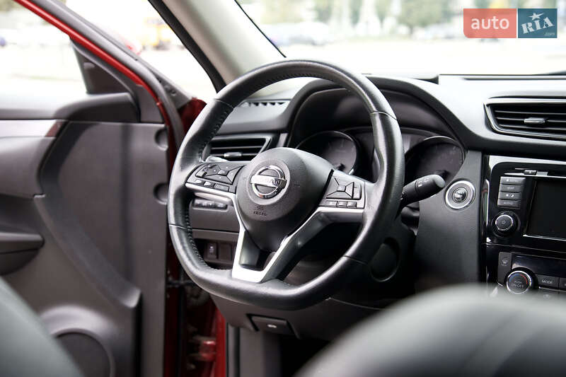 Позашляховик / Кросовер Nissan Rogue 2018 в Києві