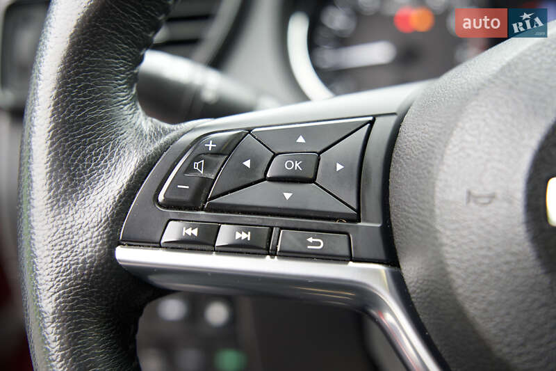 Позашляховик / Кросовер Nissan Rogue 2018 в Києві